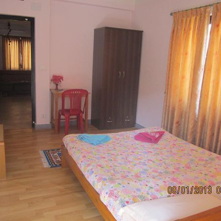 Le Rhododendron Chambres D'Hotes Kathmandu Bagian luar foto