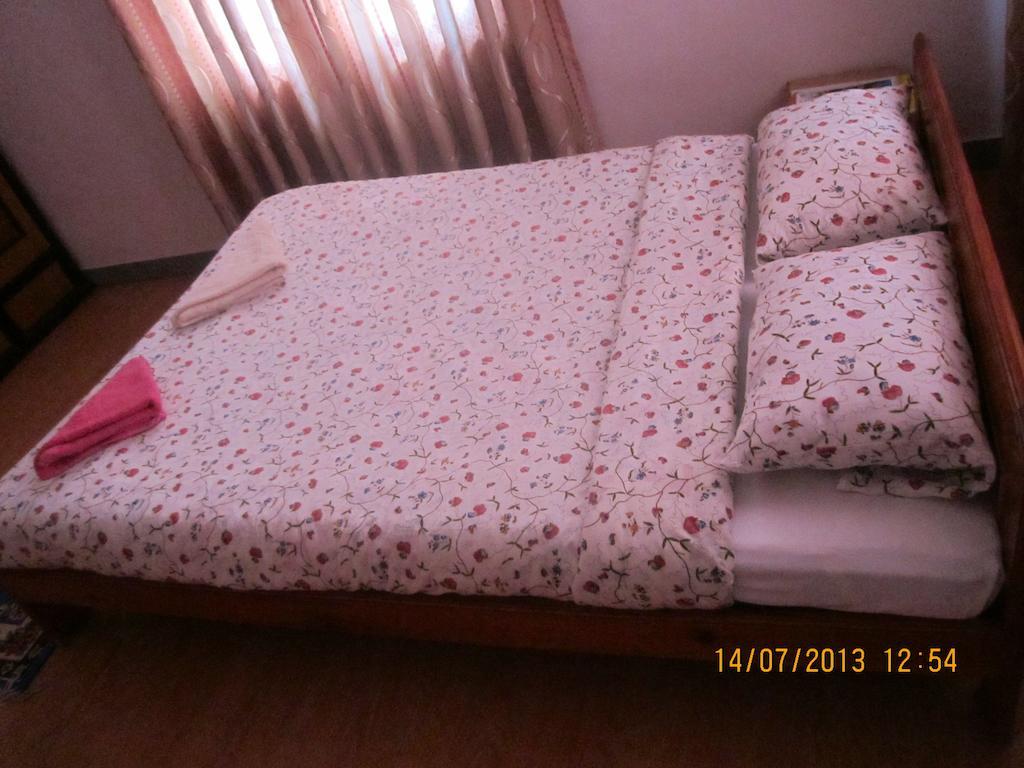 Le Rhododendron Chambres D'Hotes Kathmandu Bagian luar foto