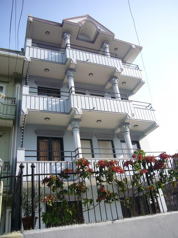 Le Rhododendron Chambres D'Hotes Kathmandu Bagian luar foto