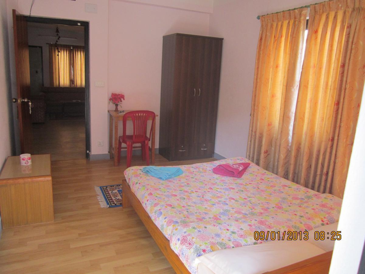 Le Rhododendron Chambres D'Hotes Kathmandu Bagian luar foto