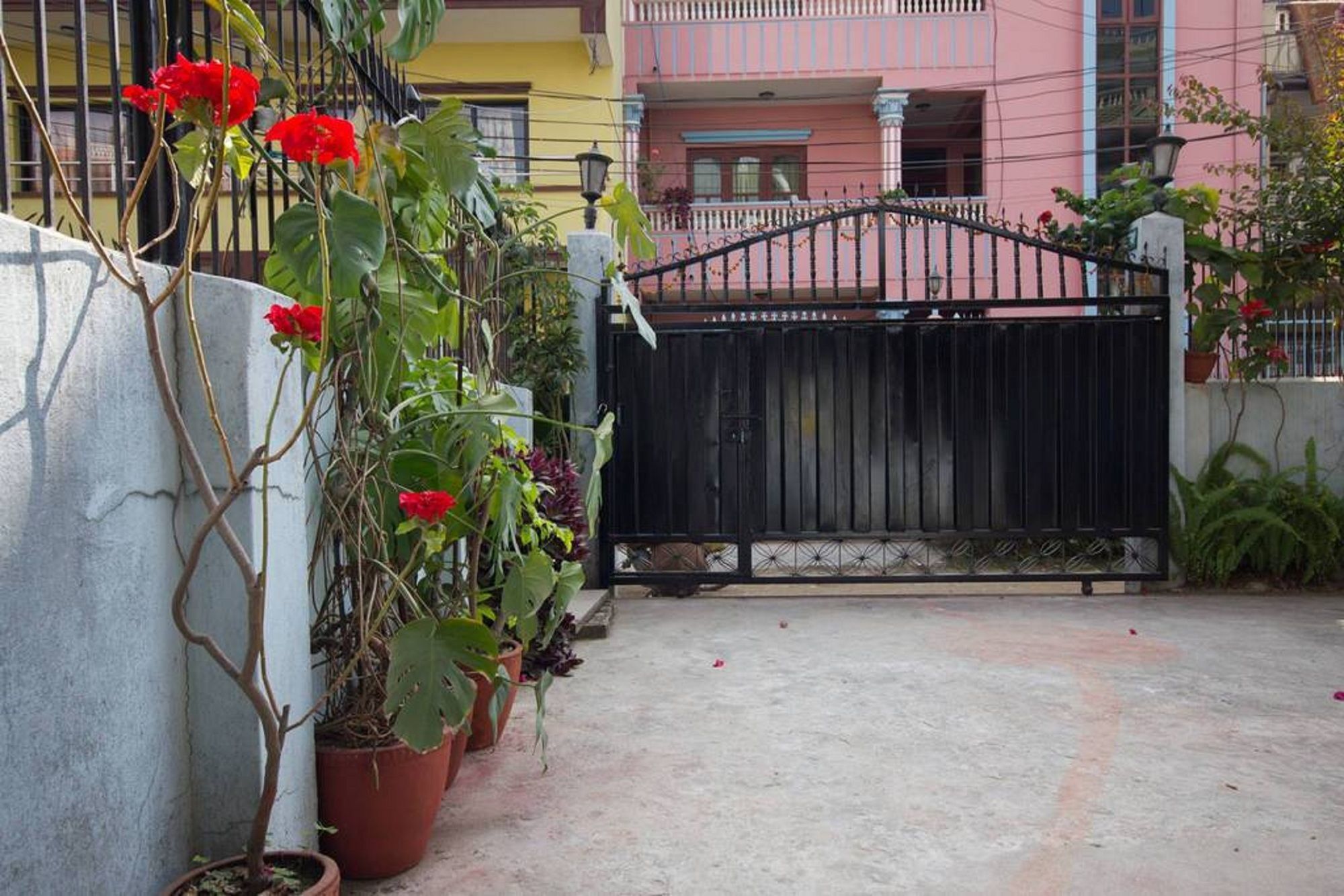 Le Rhododendron Chambres D'Hotes Kathmandu Bagian luar foto