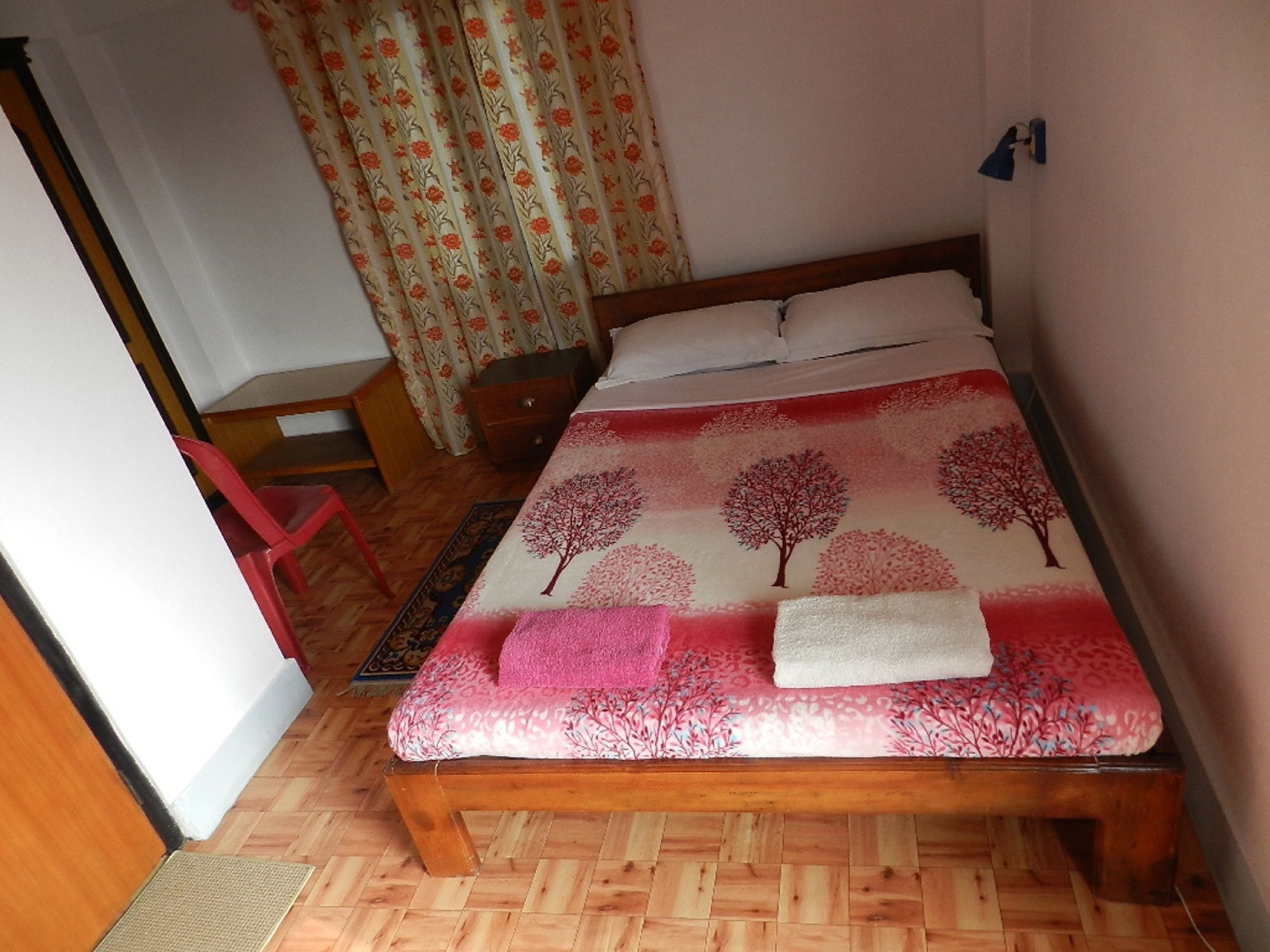 Le Rhododendron Chambres D'Hotes Kathmandu Bagian luar foto